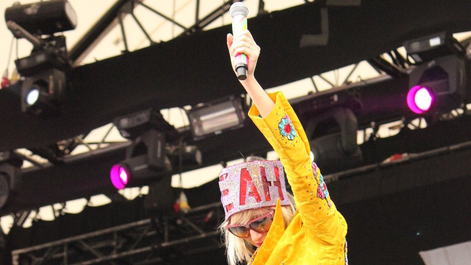 Yeah Yeah Yeahs (credits: Marley Beck)