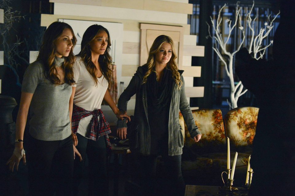 Pretty Little Liars season 5 episode 1