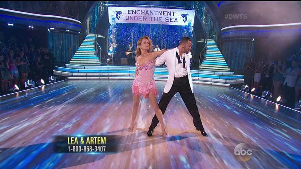 Lea Thompson and Artem Chigvintsev