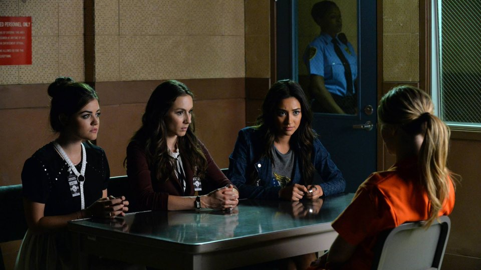 Pretty Little Liars season 5 episode 21