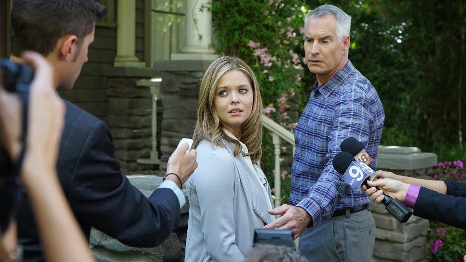 Pretty Little Liars season 6 episode 1
