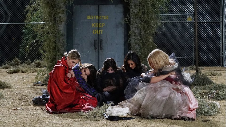 Pretty Little Liars season 6 episode 1