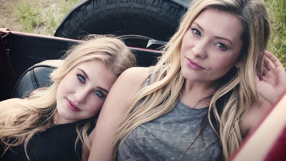 Maddie & Tae