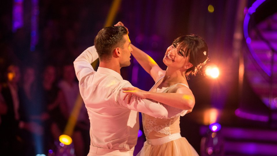 Aljaz Skorjanec and Daisy Lowe week 1