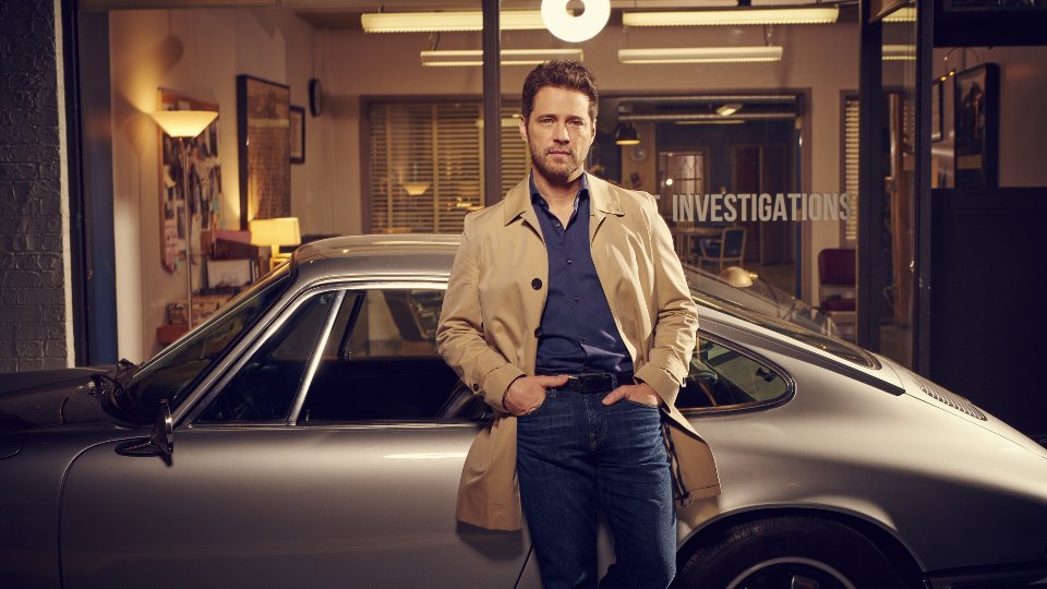 Private Eyes - Jason Priestley