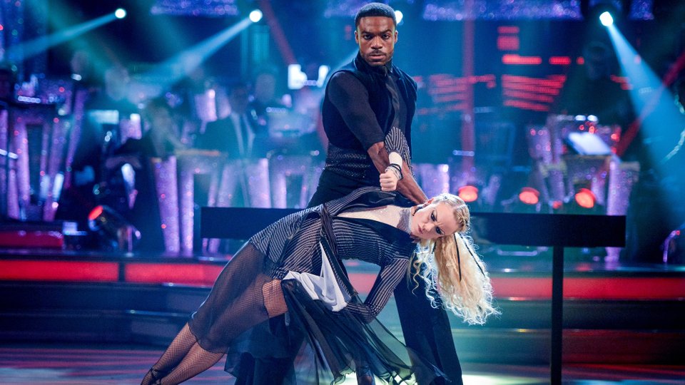 Ore Oduba and Joanne Clifton week 10
