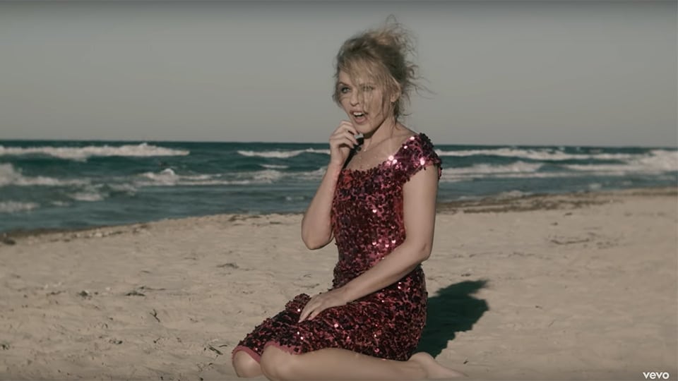 Kylie Minogue - Golden