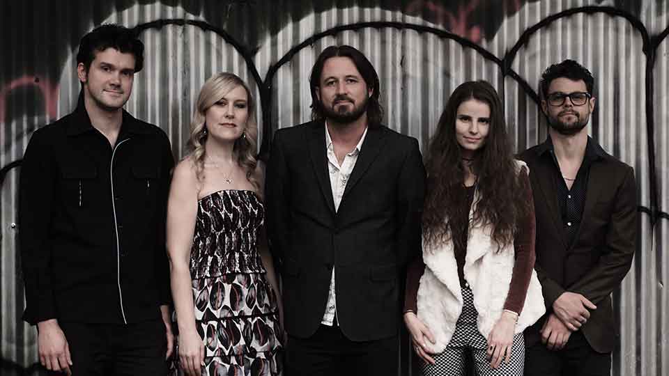 Lachlan Bryan & The Wildes