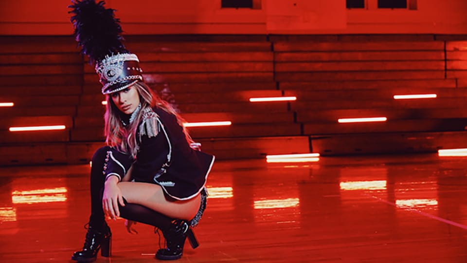 Kassi Ashton - Violins