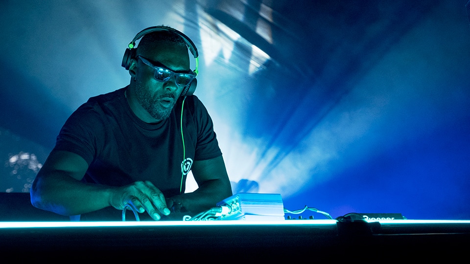 Turn Up Charlie - Idris Elba