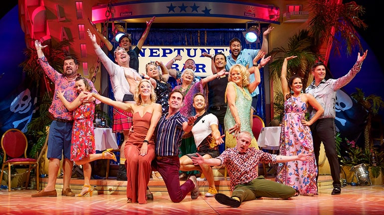 BENIDORM LIVE. Sherrie Hewson and Company. Photo Paul Coltas