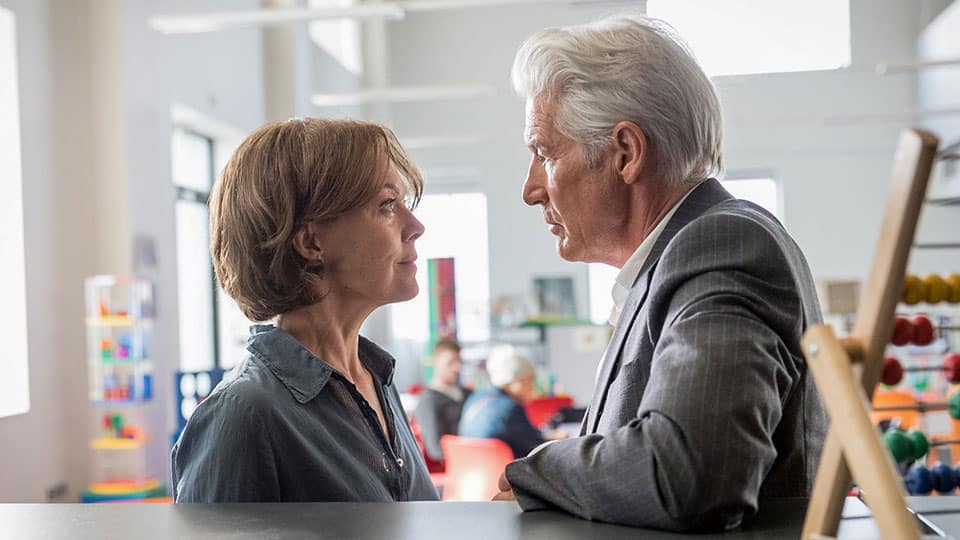MotherFatherSon episode 6