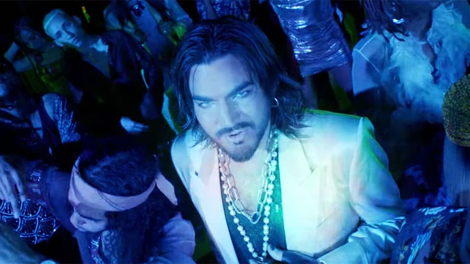 Adam Lambert - Comin In Hot