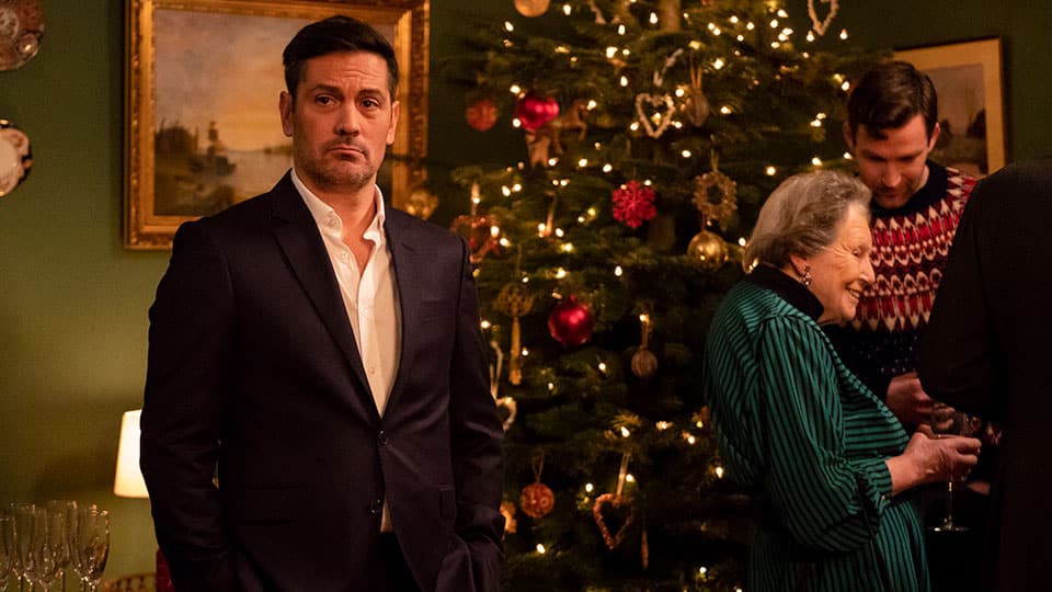 Surviving Christmas With the Relatives