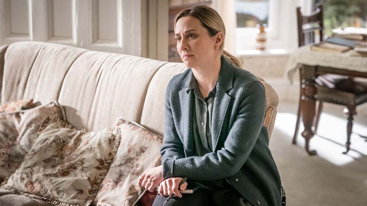 The Bay series 2 episode 6