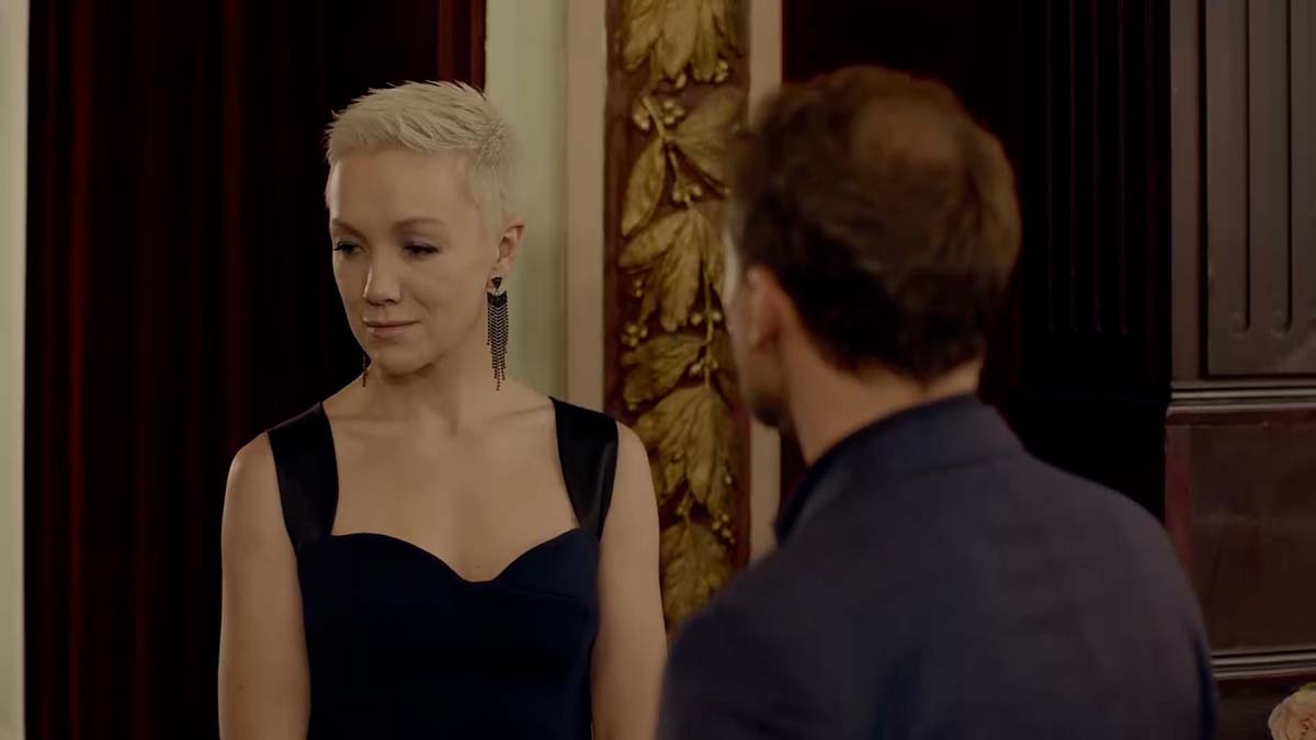 Darya Moroz in 'Gold Diggers'