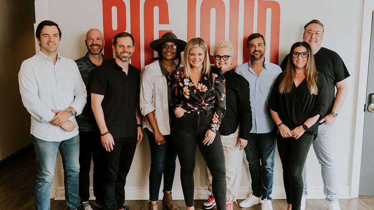 Lauren Alaina signs to Big Loud