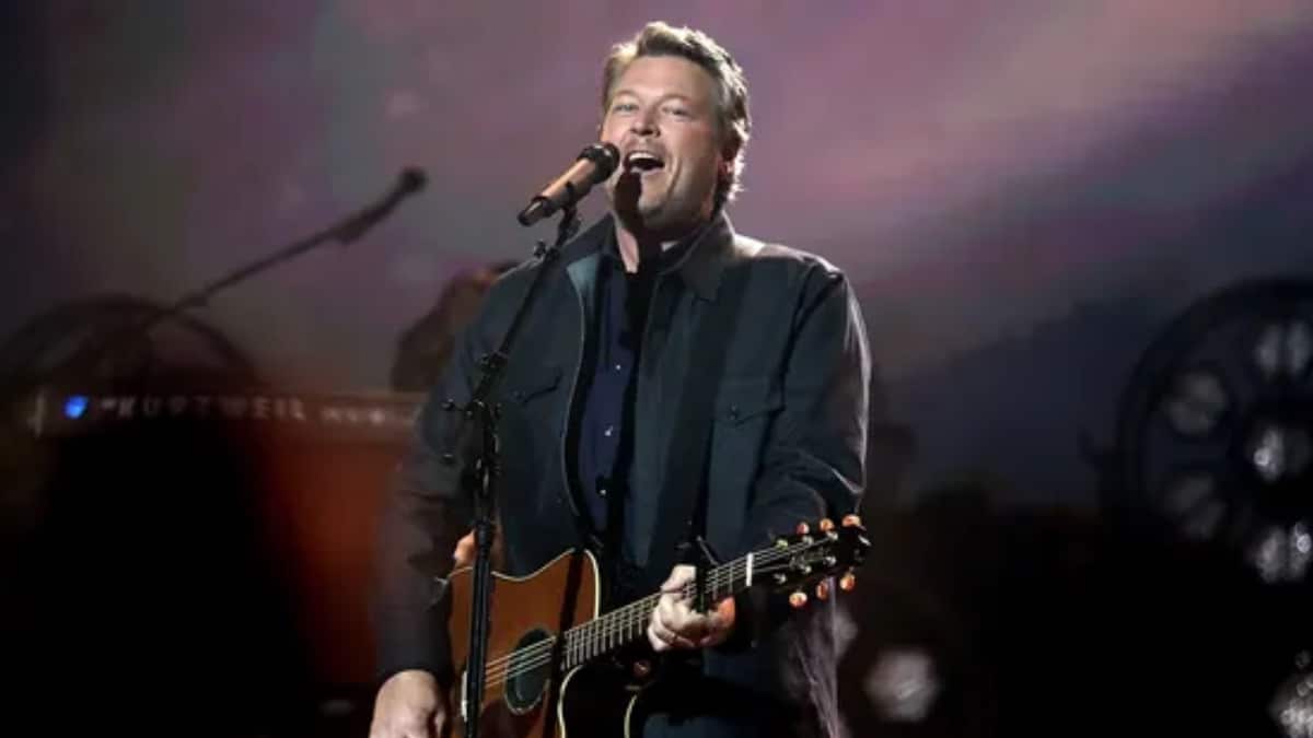 Blake Shelton live