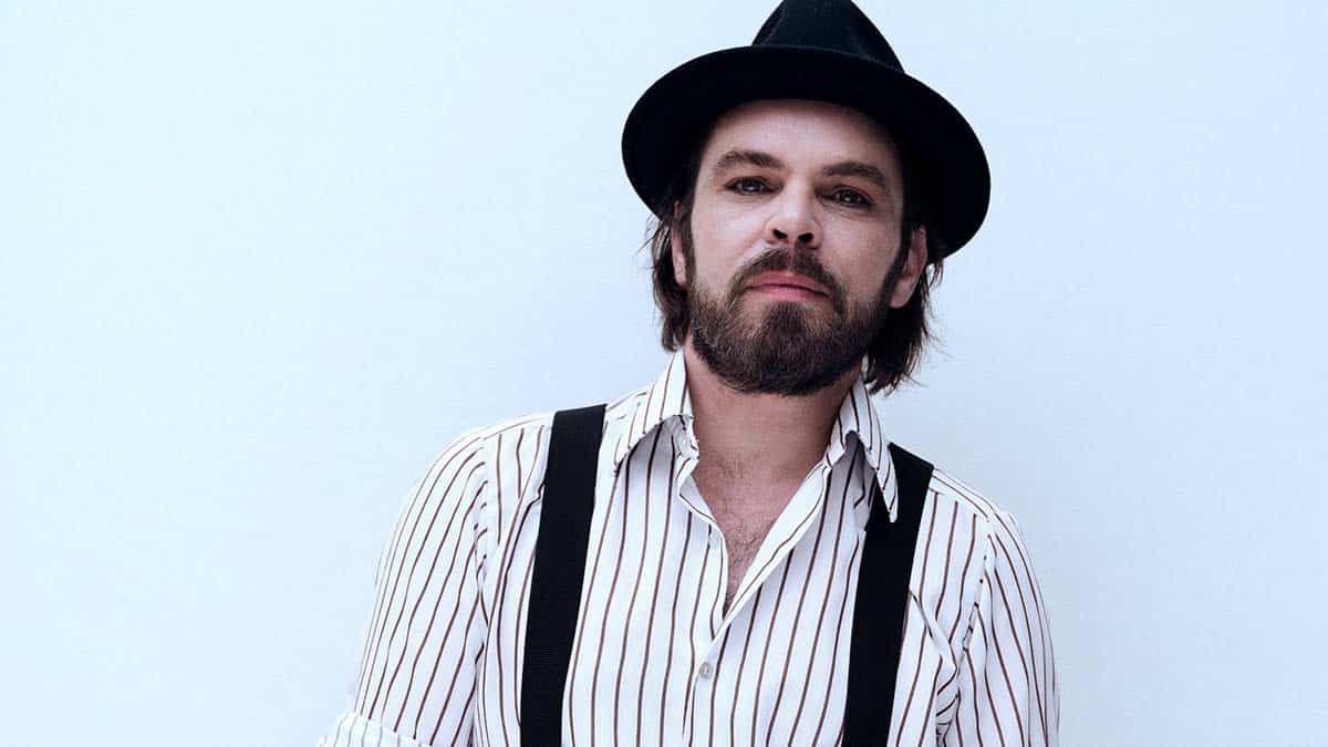 Gaz Coombes