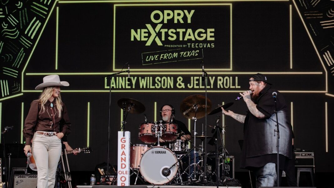 Jelly Roll & Lainey Wilson