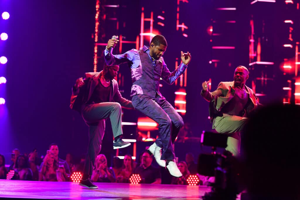 Usher live on his 'Past Present Future' tour