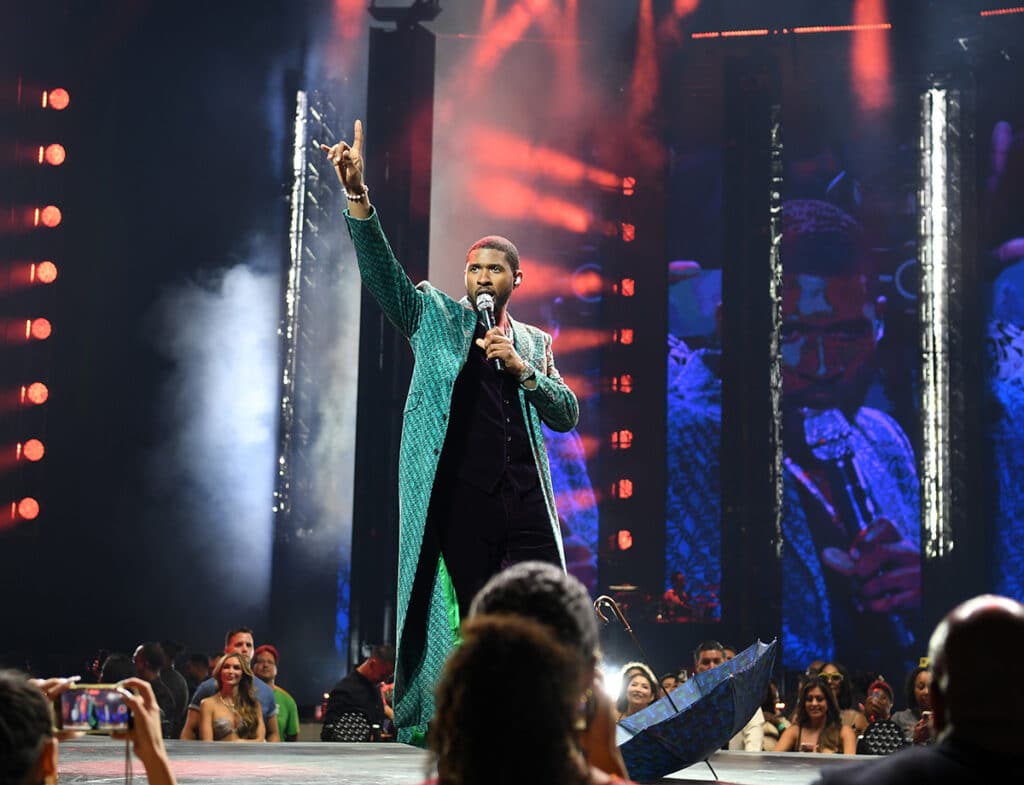 Usher live on his 'Past Present Future' tour