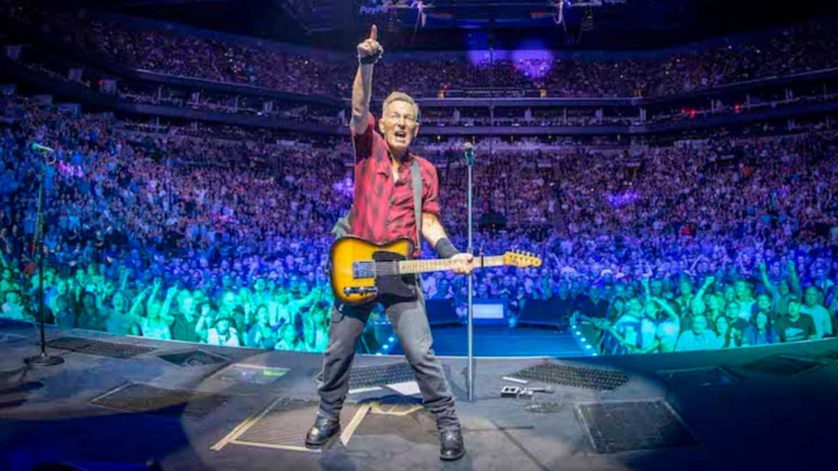 Bruce Springsteen announces new 2026 tour dates in the defence of democracy