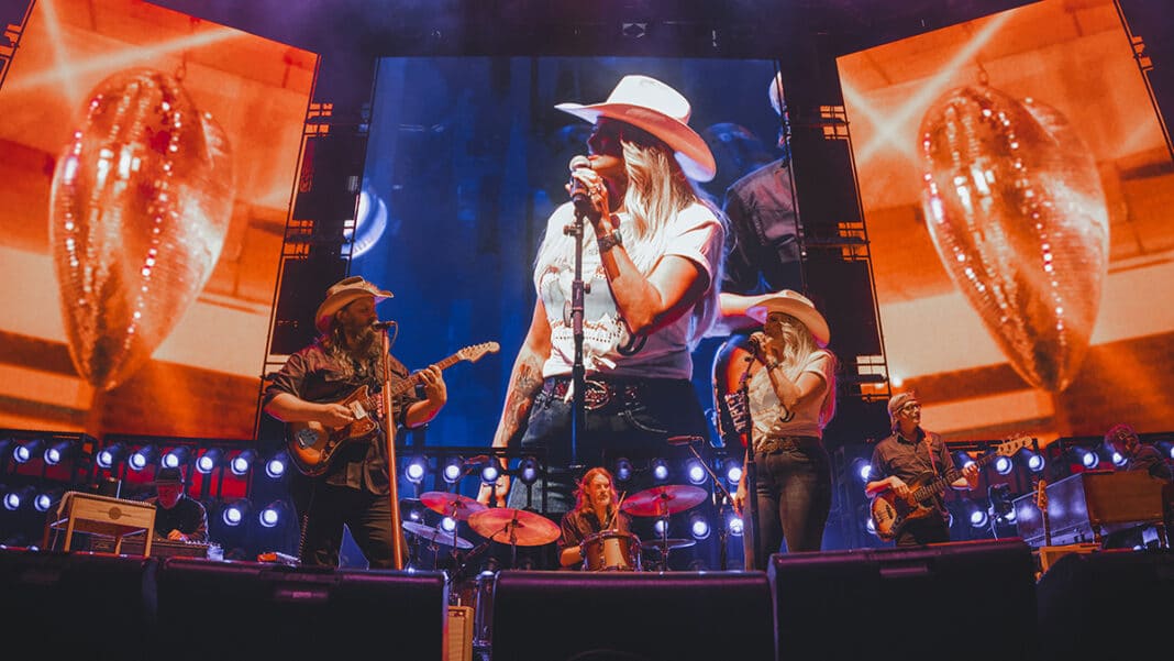 Miranda Lambert & Chris Stapleton Perform the Live Debut of “A Song To Sing” at SoFi Stadium on Saturday, July 19, 2025