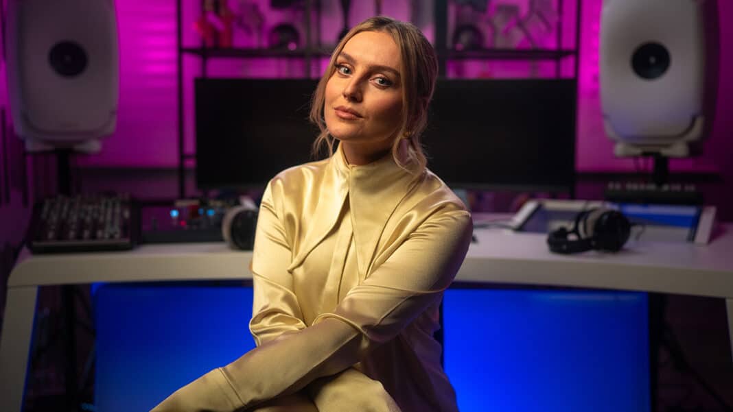 Girlbands Forever - Perrie Edwards