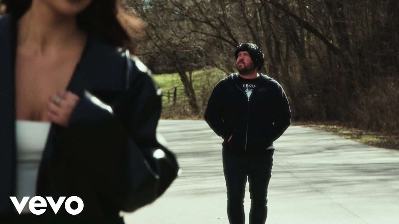 Mitchell Tenpenny kicks off a big year of promise with dynamic new single ‘You Phase’