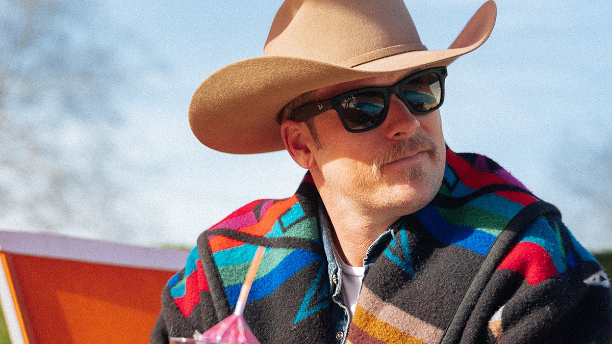 Brian Kelley debuts new song ’93 in the Keys’